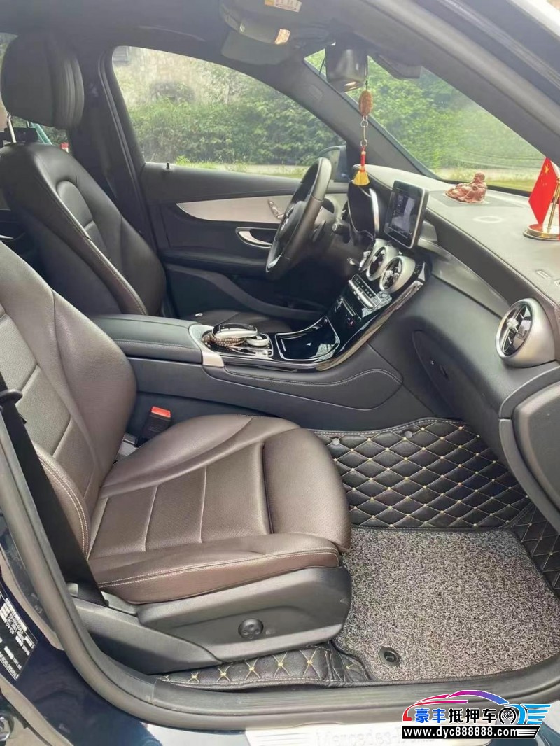 19年奔驰GLC轿车抵押车出售