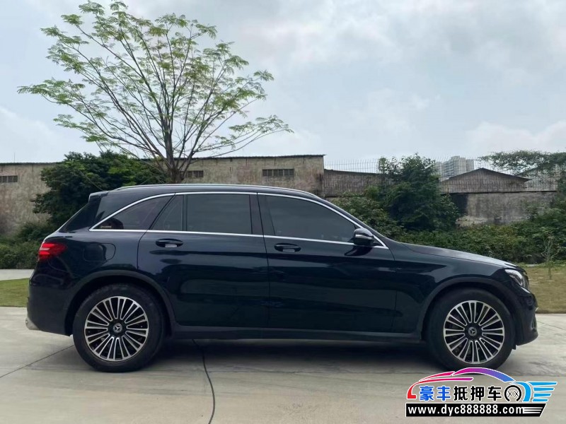 19年奔驰GLC轿车抵押车出售