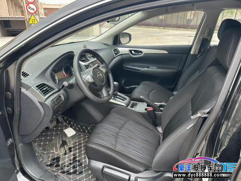 22年日产轩逸轿车抵押车出售