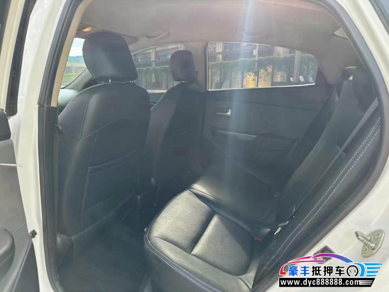 16年起亚K2轿车抵押车出售