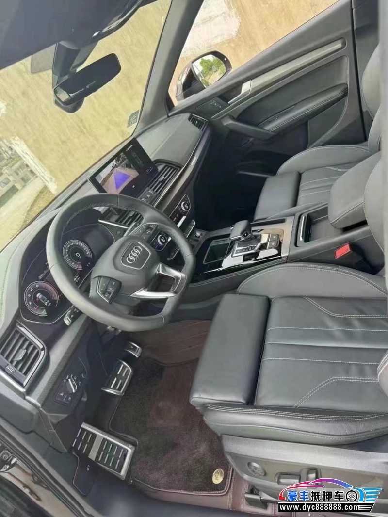 23年奥迪Q5轿车抵押车出售