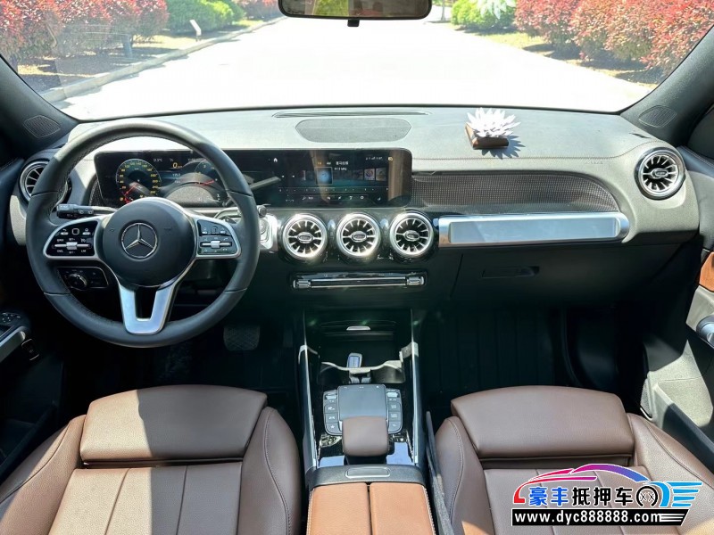 22年奔驰GLB轿车抵押车出售