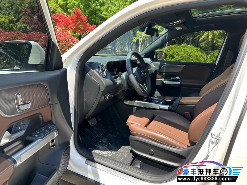 22年奔驰GLB轿车抵押车出售