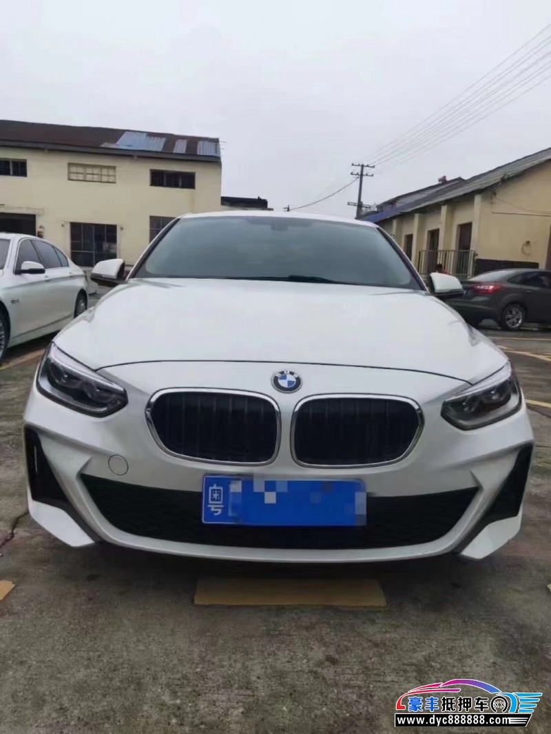 21年宝马1系轿车抵押车出售