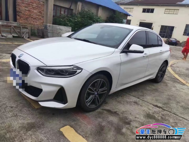21年宝马1系轿车抵押车出售
