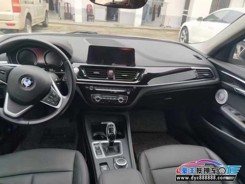 21年宝马1系轿车抵押车出售