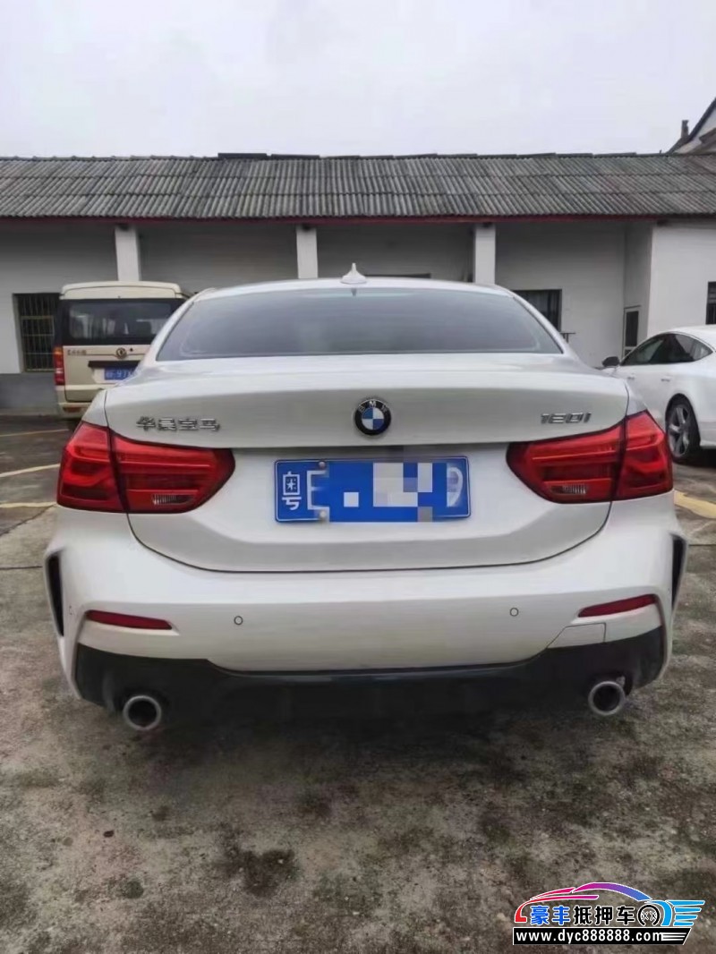 21年宝马1系轿车抵押车出售