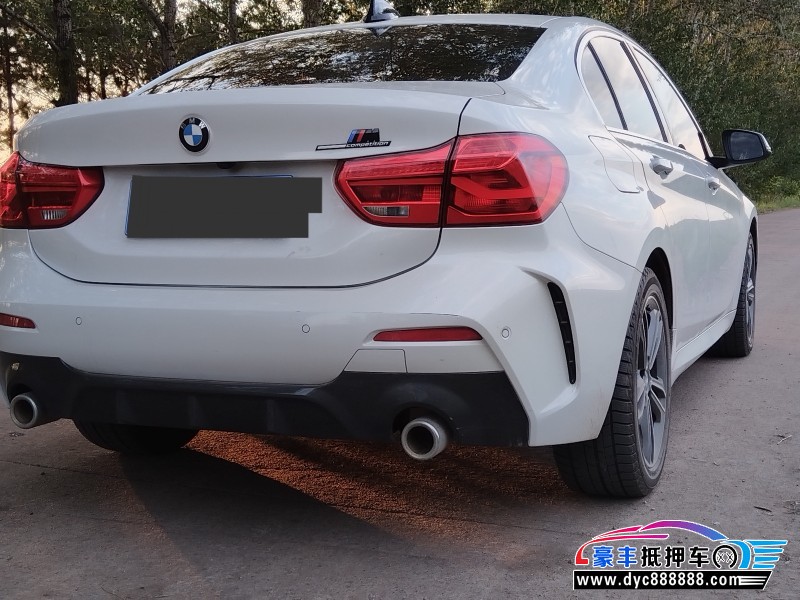 21年宝马1系轿车抵押车出售