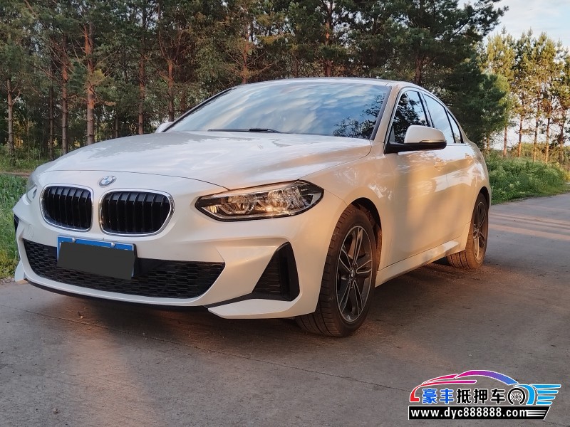 21年宝马1系轿车抵押车出售