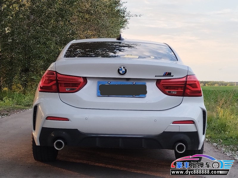 21年宝马1系轿车抵押车出售