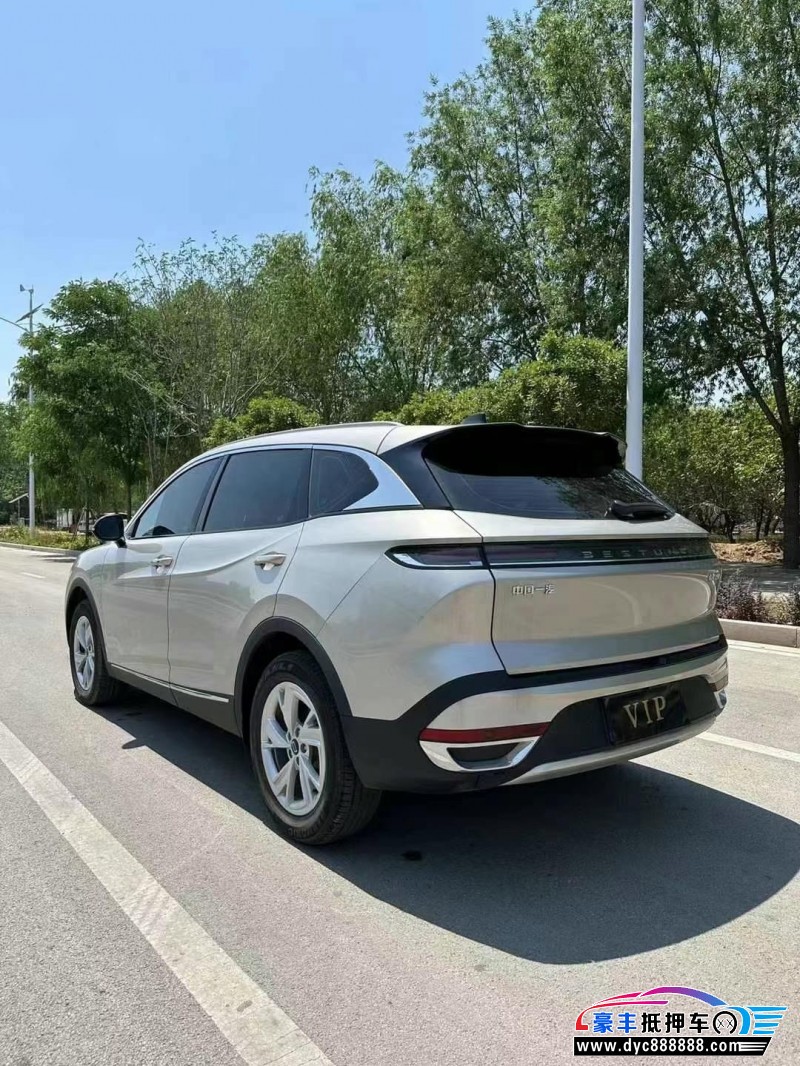 24年奔腾T90轿车抵押车出售