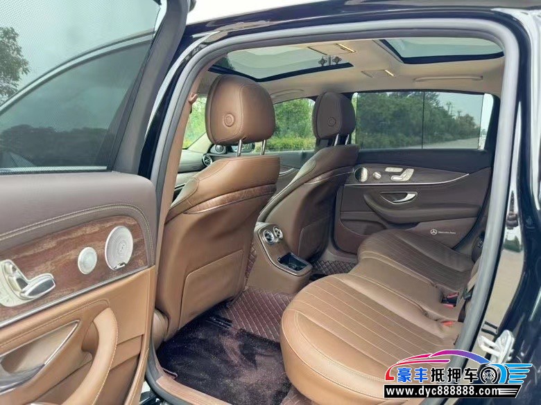 21年奔驰E轿车抵押车出售