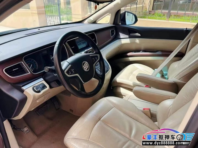 15年别克GL8轿车抵押车出售