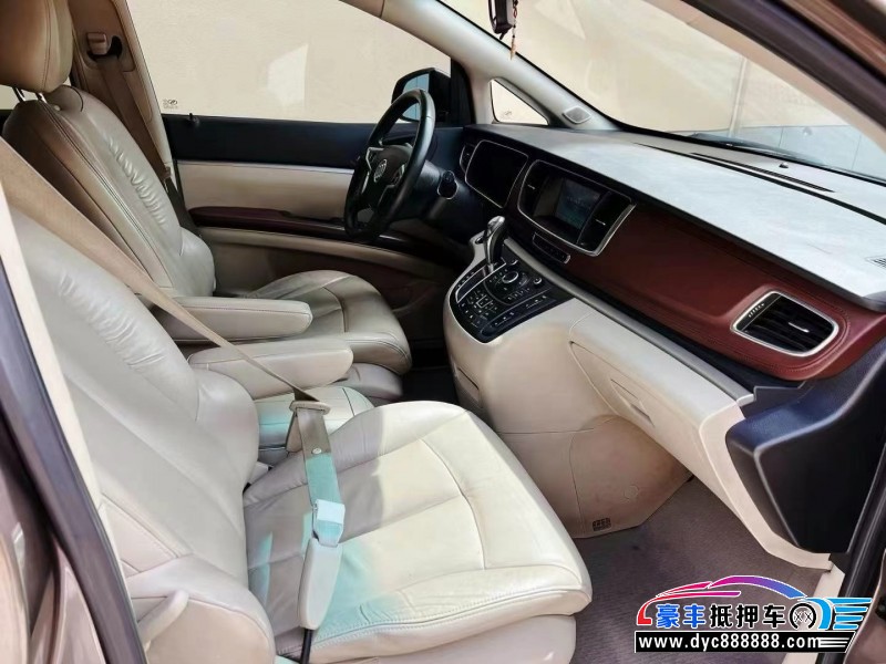 15年别克GL8轿车抵押车出售