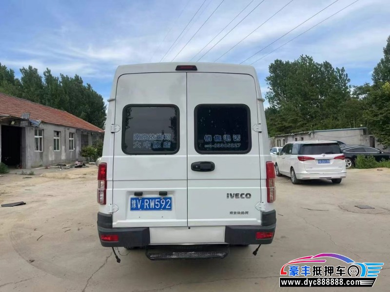 21年依维柯得意轿车抵押车出售