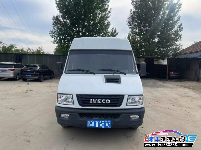 21年依维柯得意轿车抵押车出售