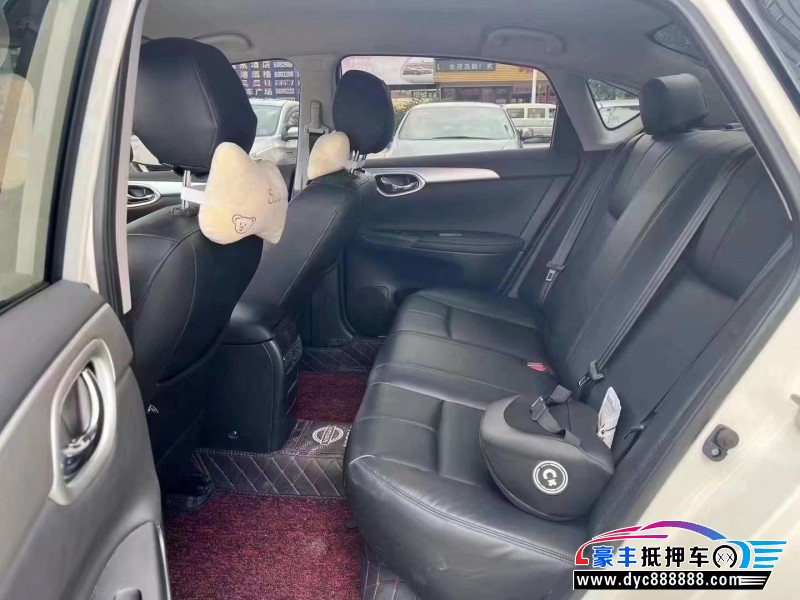 22年日产轩逸轿车抵押车出售