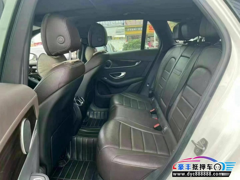17年奔驰GLC轿车抵押车出售