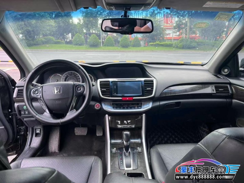 15年本田雅阁轿车抵押车出售