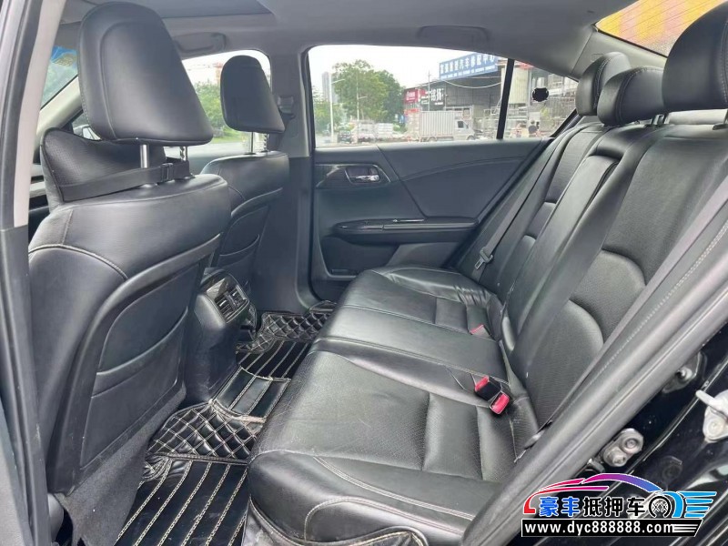 15年本田雅阁轿车抵押车出售