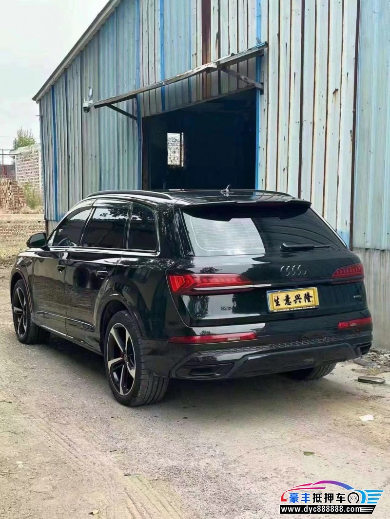 22年奥迪Q7轿车抵押车出售