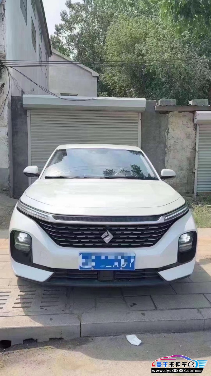 22年宝骏RC5轿车抵押车出售