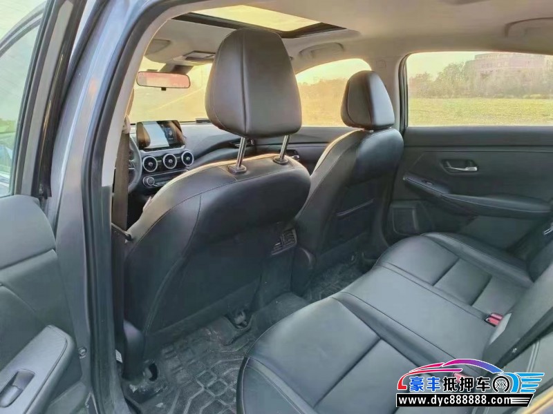 22年日产轩逸轿车抵押车出售