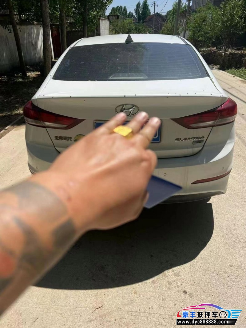 18年现代领动轿车抵押车出售