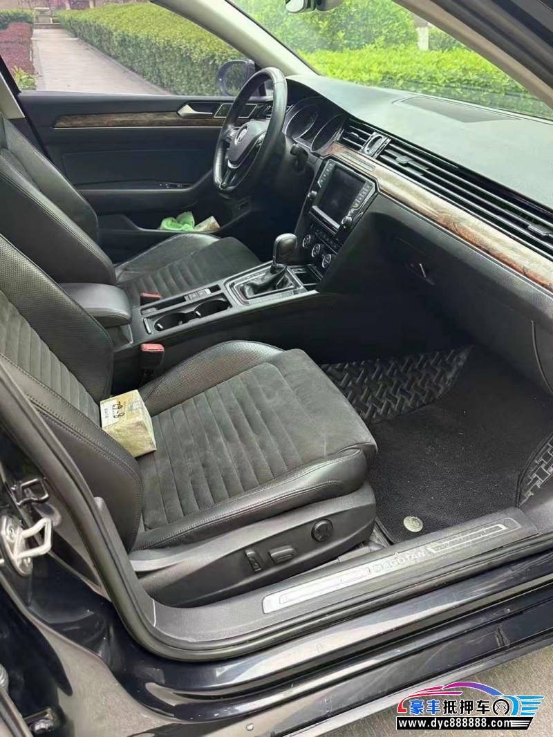 16年大众polo轿车抵押车出售