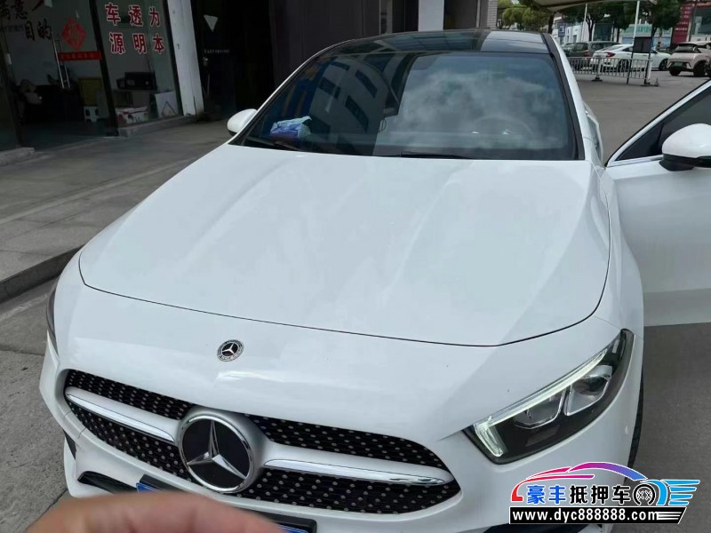22年奔驰A轿车抵押车出售