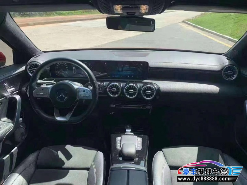 20年奔驰A轿车抵押车出售