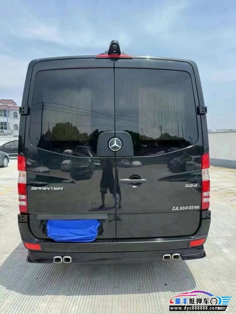 17年奔驰斯宾特轿车抵押车出售