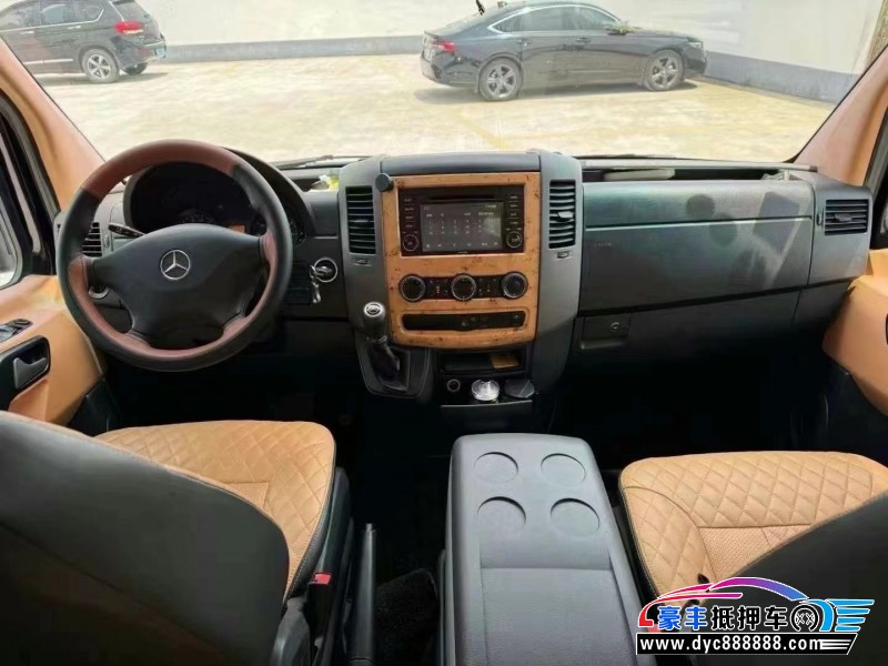 17年奔驰斯宾特轿车抵押车出售