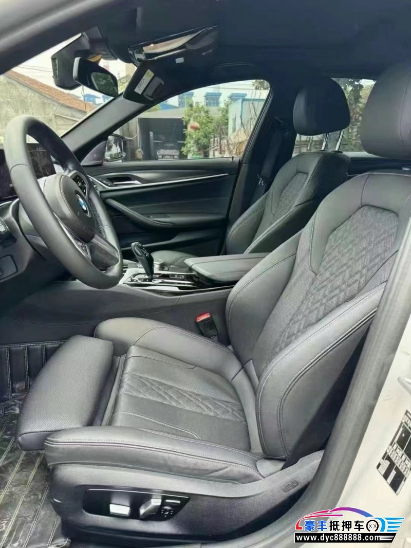 22年宝马5系轿车抵押车出售