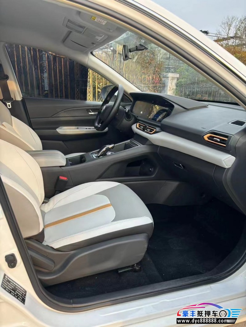 23年东风风神E70轿车抵押车出售