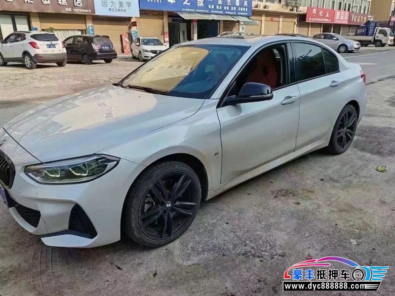 22年宝马1系轿车抵押车出售