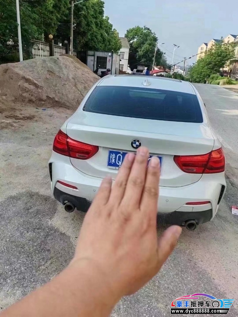 22年宝马1系轿车抵押车出售