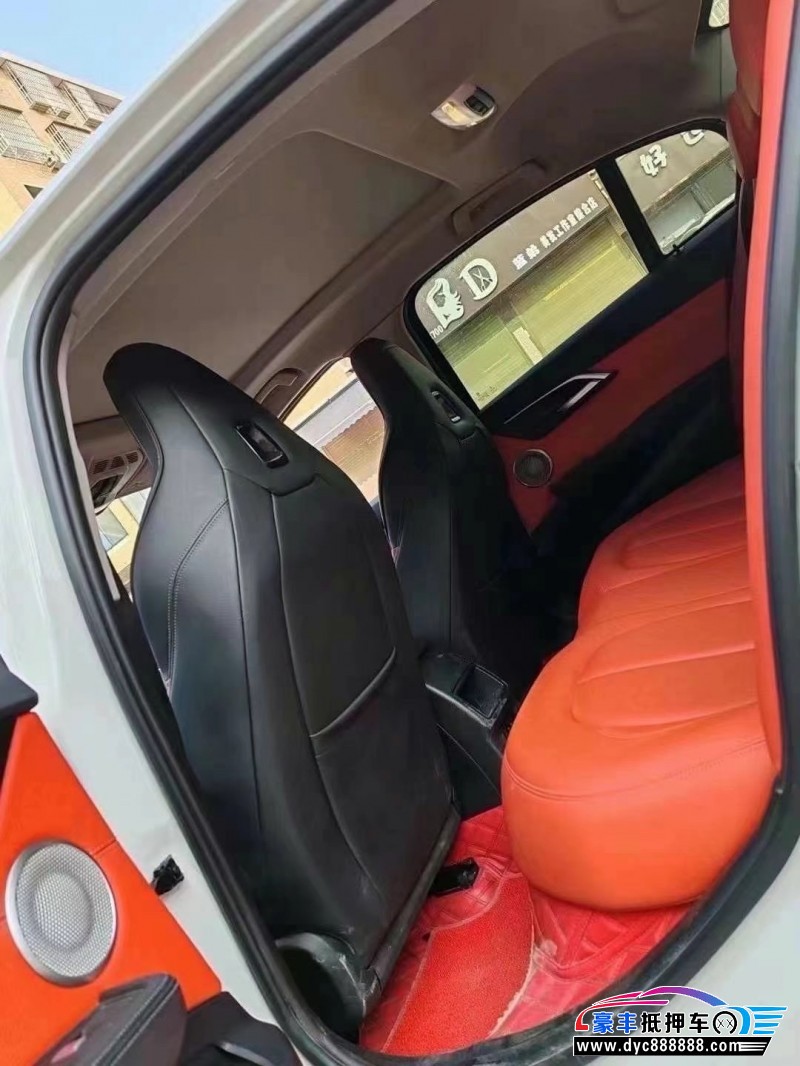 22年宝马1系轿车抵押车出售