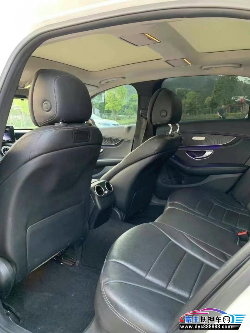 17年奔驰C轿车抵押车出售