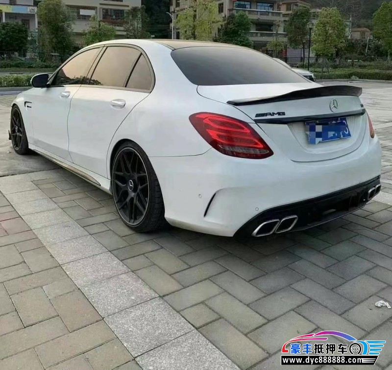17年奔驰C轿车抵押车出售