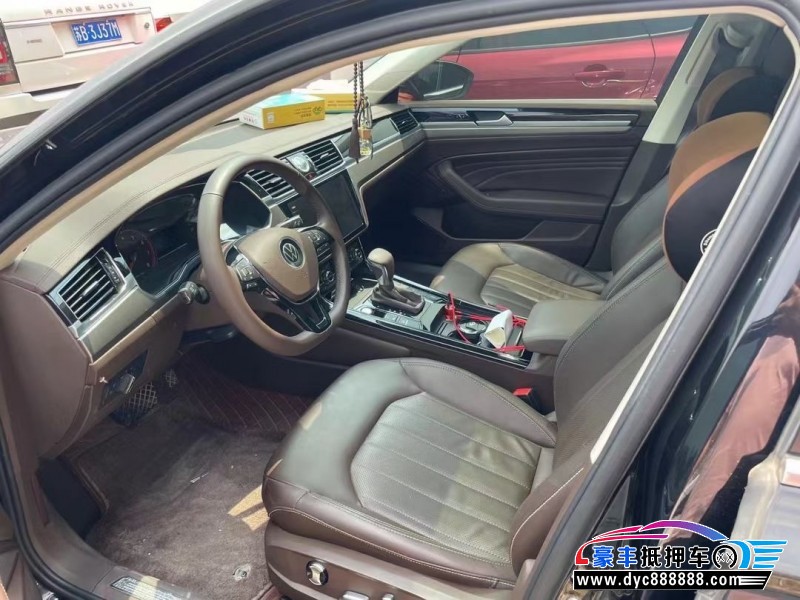 22年大众辉昂轿车抵押车出售