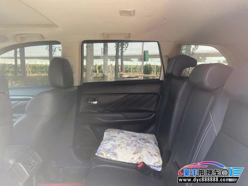 21年三菱欧蓝德SUV抵押车出售