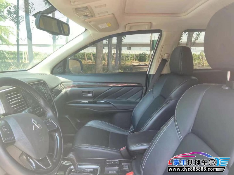 21年三菱欧蓝德SUV抵押车出售