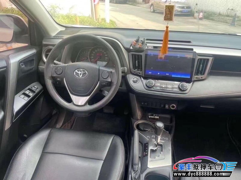 17年丰田RAV4轿车抵押车出售