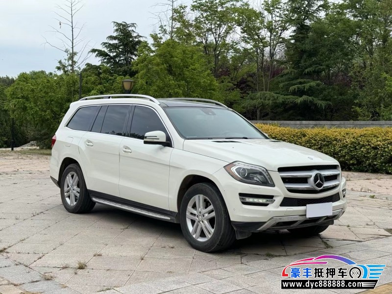 13年奔驰GL轿车抵押车出售