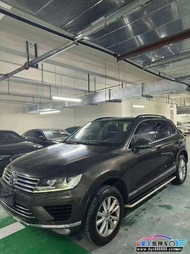 17年大众途锐轿车抵押车出售