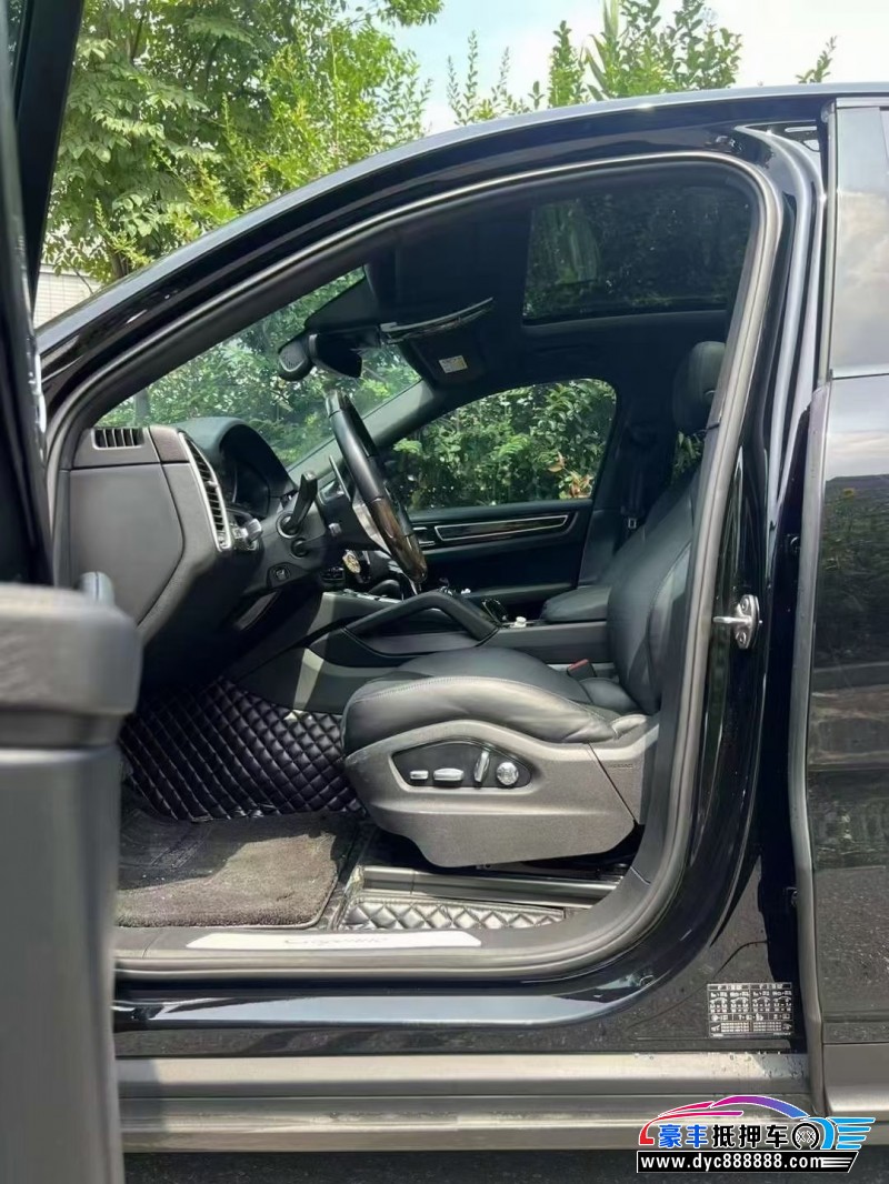 20年保时捷卡宴轿车抵押车出售