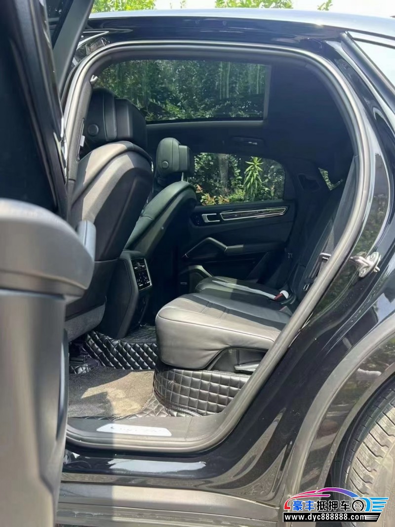 20年保时捷卡宴轿车抵押车出售