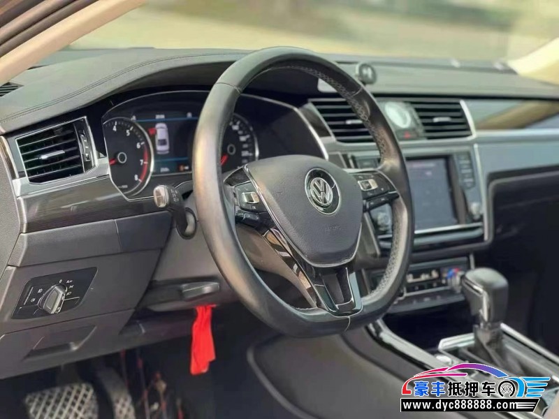 17年大众辉昂轿车抵押车出售