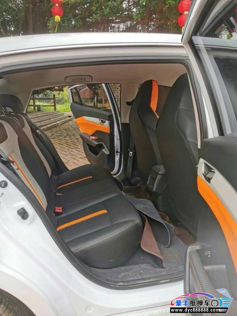 23年东风风神奕炫轿车抵押车出售